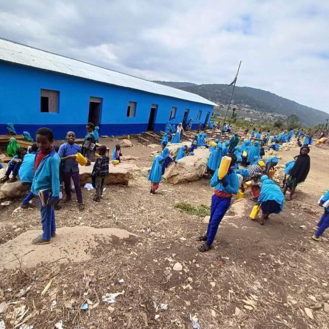 The school building in Eju